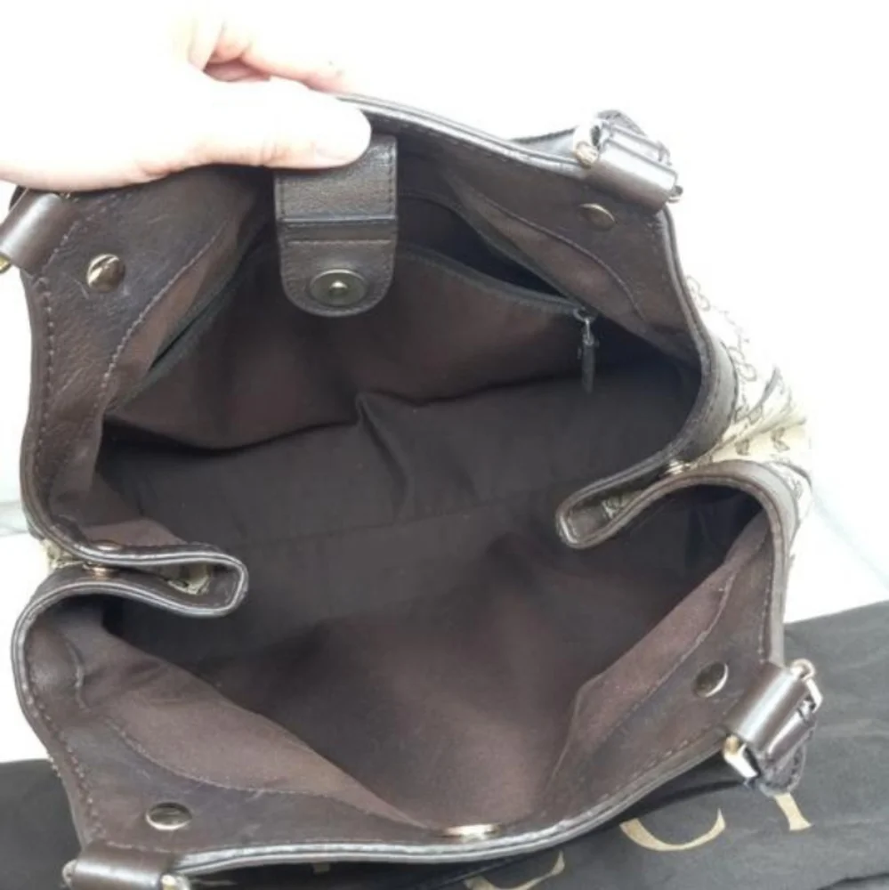 Authentic Gucci GG Monogram Supreme Sukey Shoulder Tote Bag - Picture 8 of 10